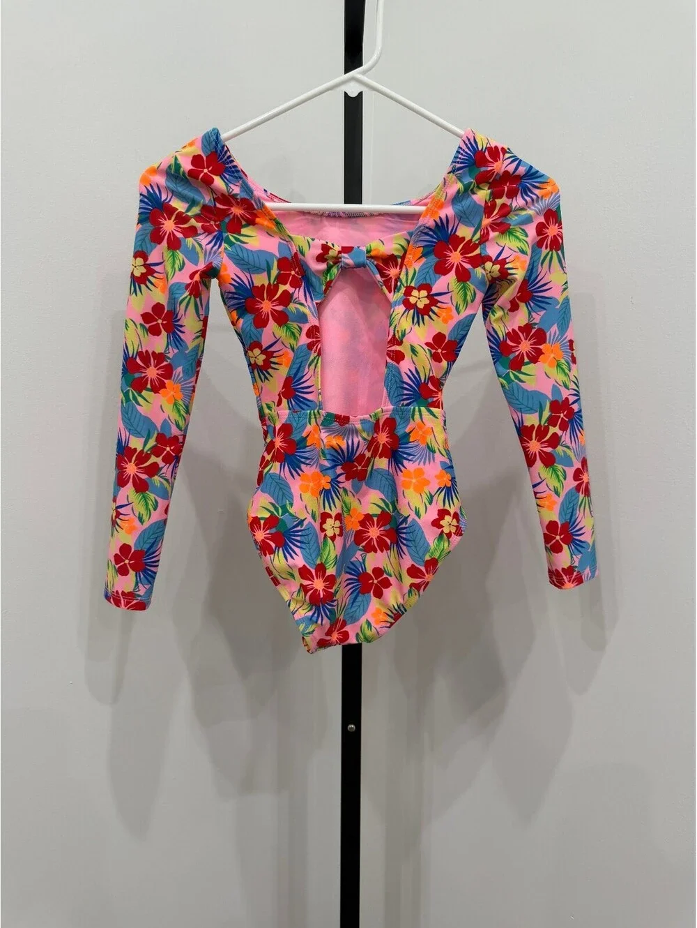Cat & Jack Floral Long Sleeve One-Piece Swimsuit, Size M (8)